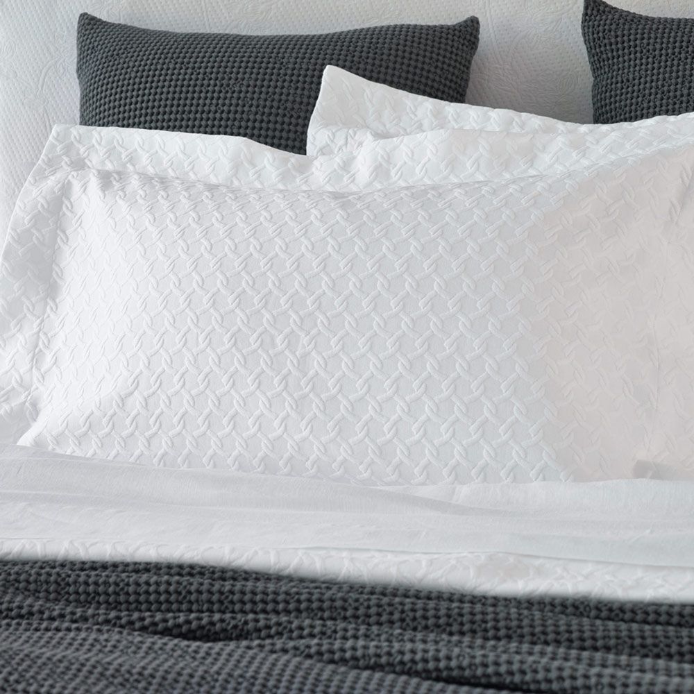 Eternity Bedspread Set - White