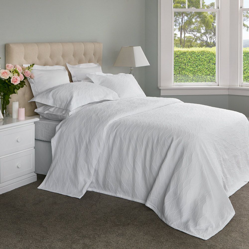 Calm Waters Bedspread Set