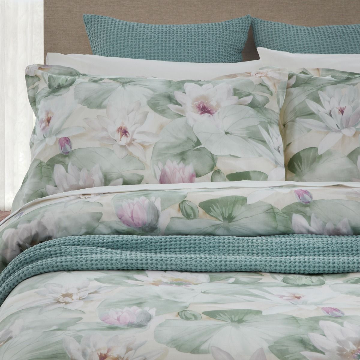 Water Lillies Duvet Cover Set